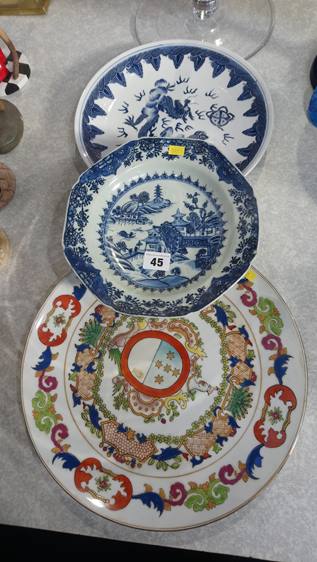 Blue and white Oriental bowl and two dishes - Bild 2 aus 2