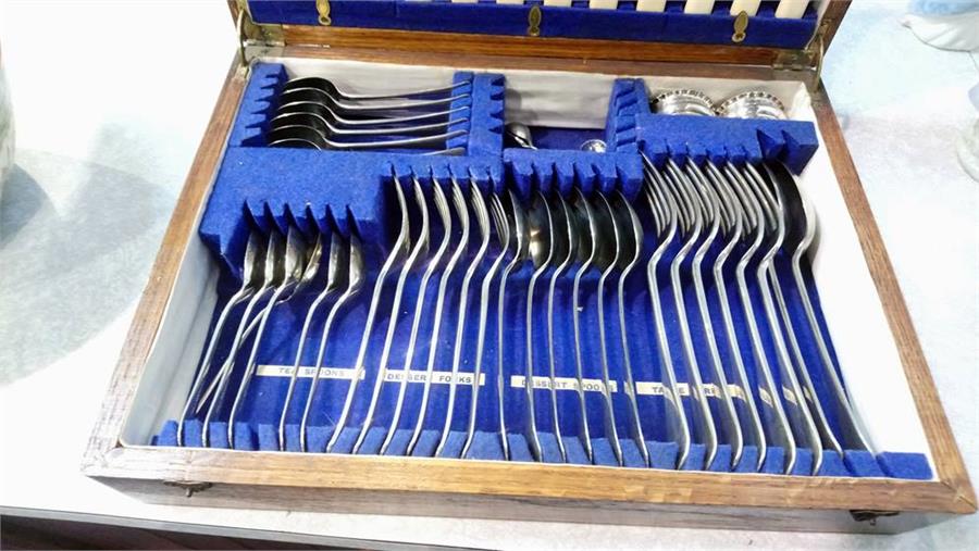 A canteen of cutlery - Bild 2 aus 4