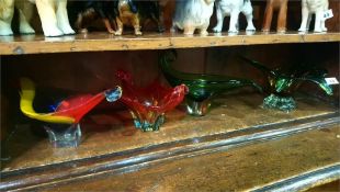 Four pieces of coloured glassware