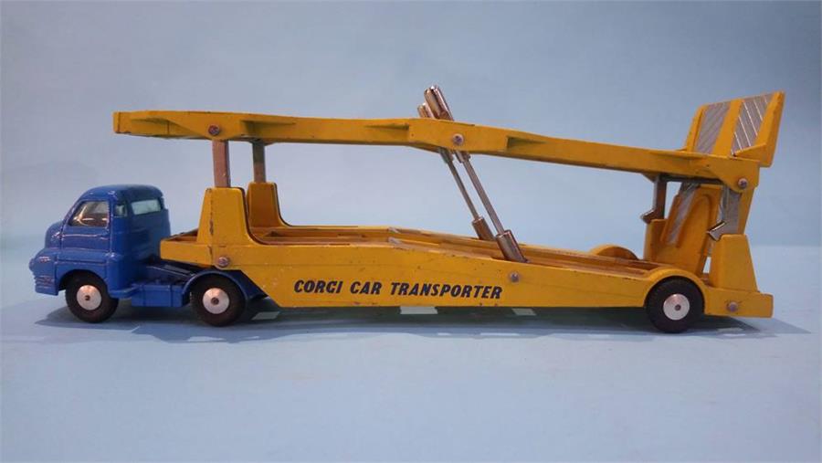 Corgi toys: 1101 car transporter and 1106 Decca mobile airfield radar - Image 4 of 5