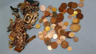 Various coins and assorted costume jewellery