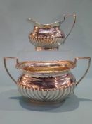 A silver cream jug and sugar bowl, Jones and Crompton, Birmingham 1902. 14.5oz