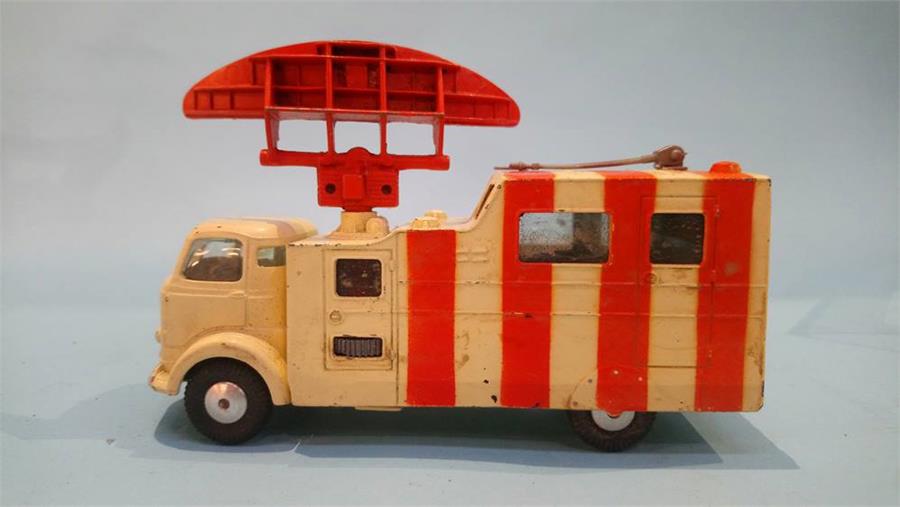 Corgi toys: 1101 car transporter and 1106 Decca mobile airfield radar - Image 3 of 5