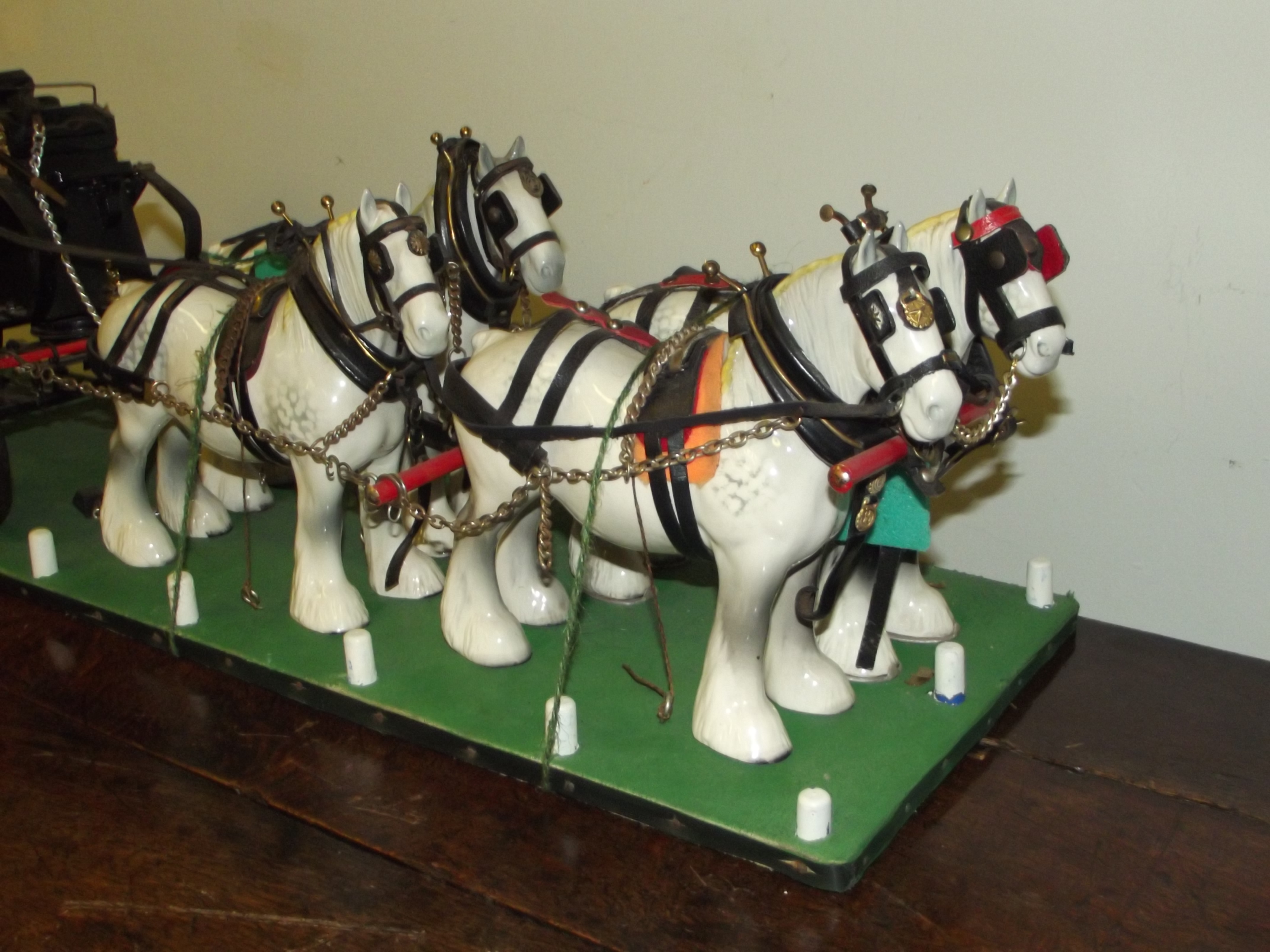 Scratch built horse carriage, modelled with four d - Image 2 of 3