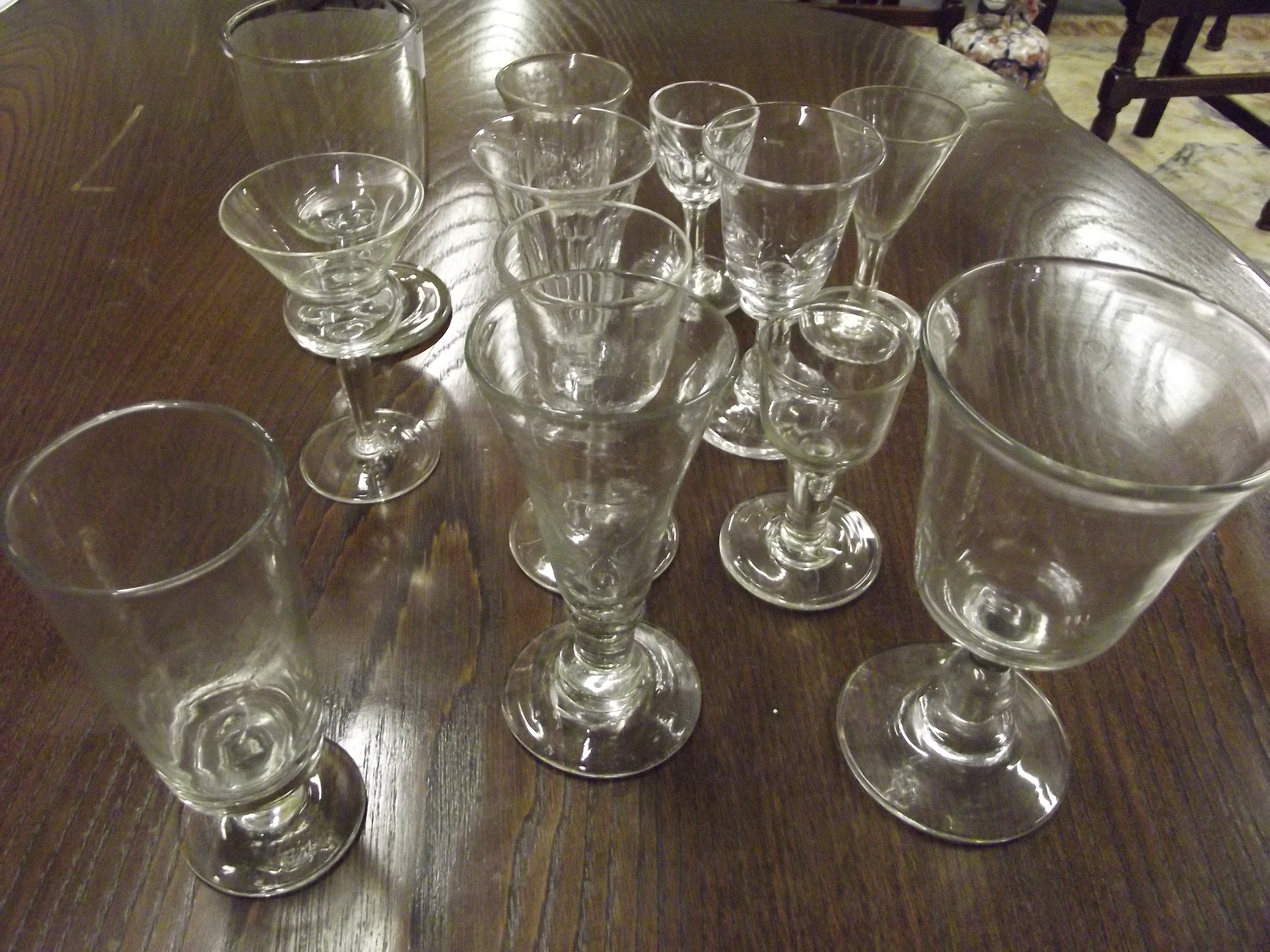 Collection of 12 18th and 19th century stem glasse - Bild 2 aus 2