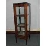 Edwardian mahogany vitrine cabinet, string inlay t