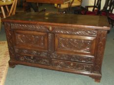 Early 19th century oak mule chest, hinged lid, car