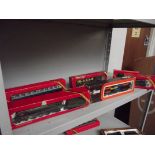 6 Hornby railway trains and carriages