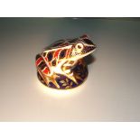 Royal Crown Derby frog paperweight with gold stopp