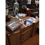 Three drawer two cupboard dressing table