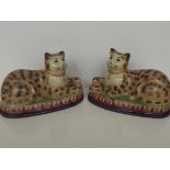 Pair of Staffordshire cats, height 16cm