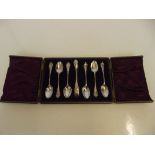 Walker & Hall, late Victorian cased set of six sil