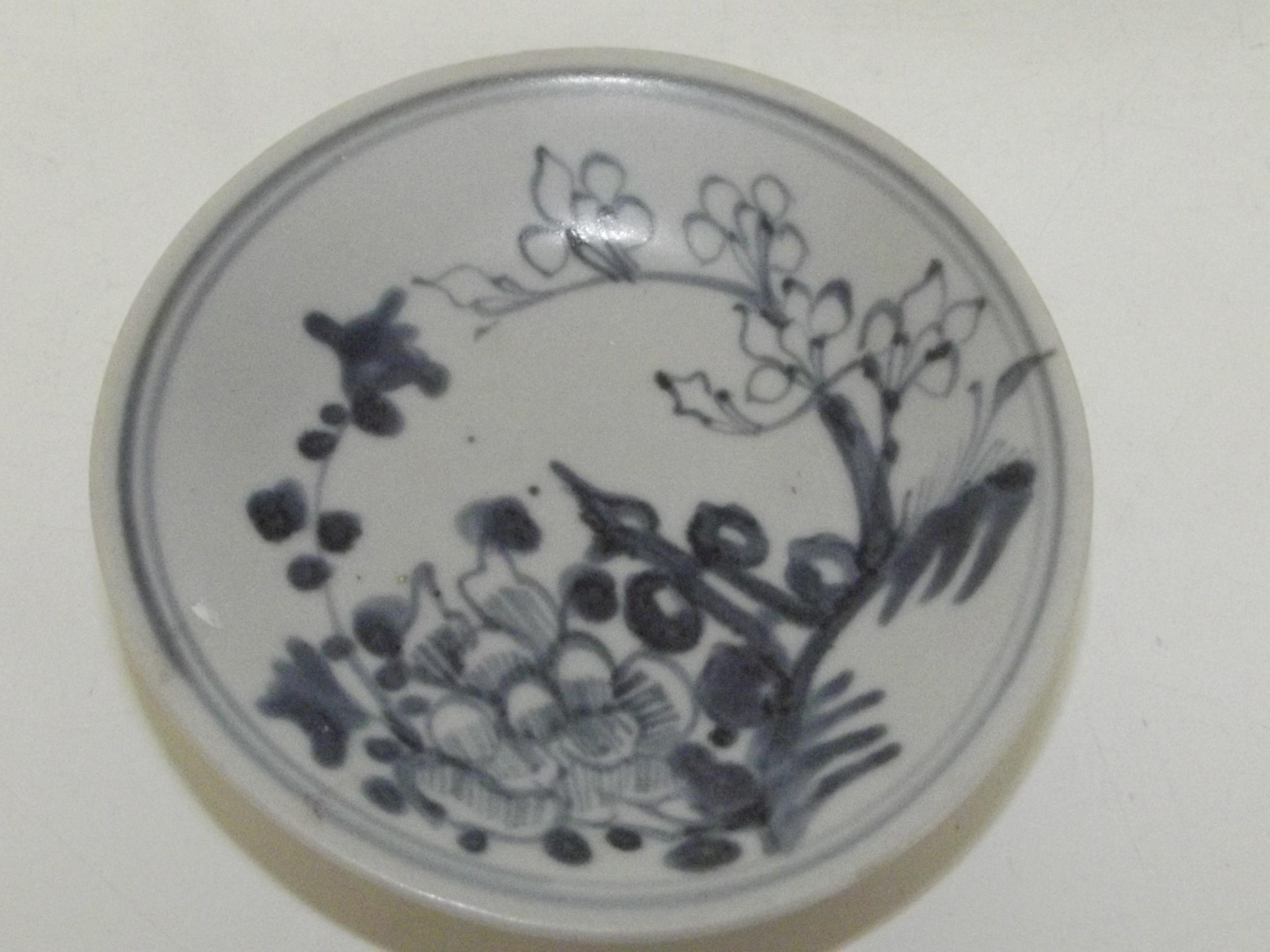 Chinese Tek Sing shipwreck dish with floral decora