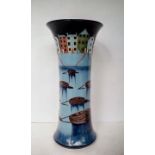 Moorcroft vase, "Bobbin Boats, 25 cm high