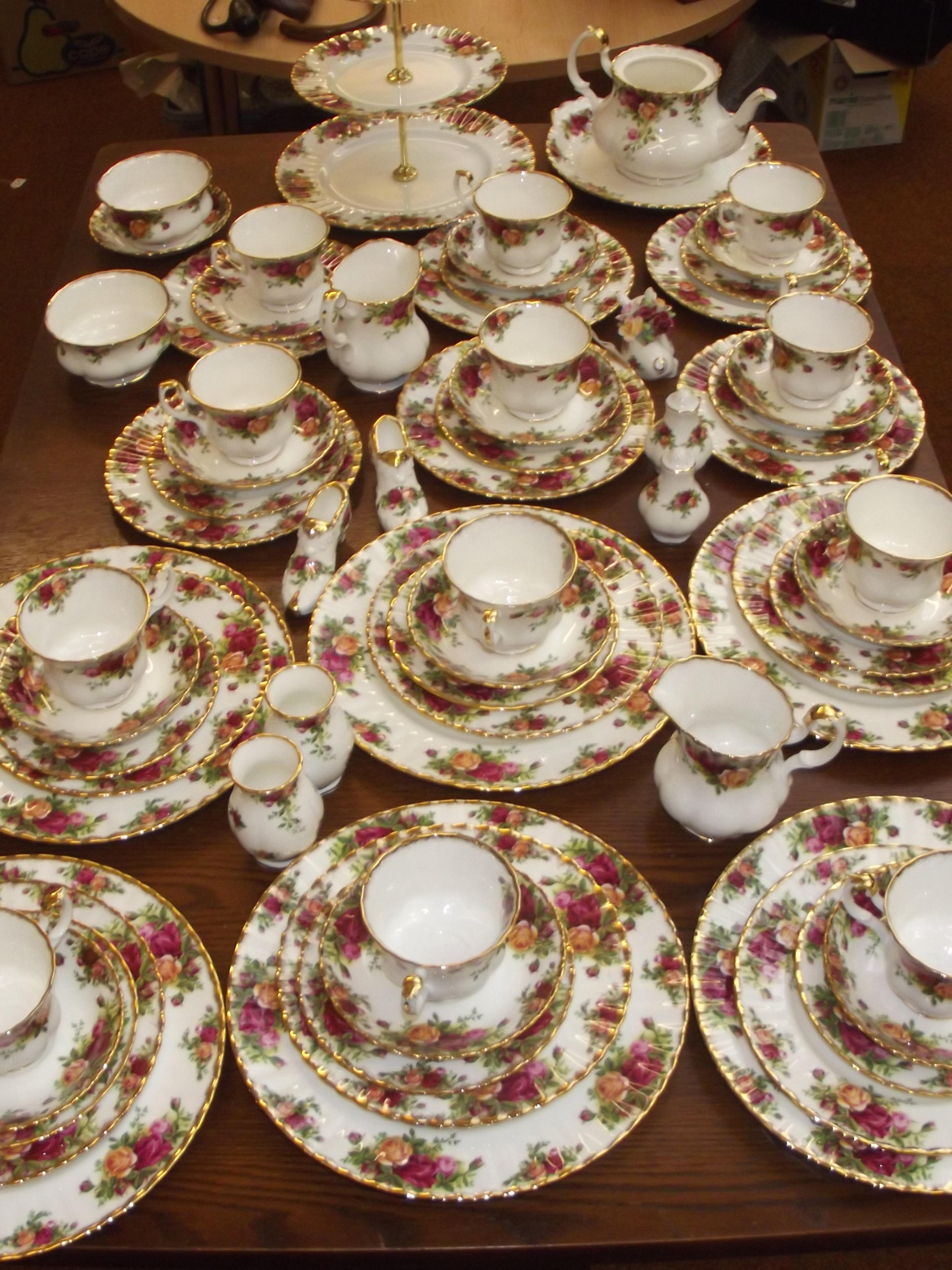 Large Royal Albert country rose tea service to inc