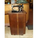 Singer oak electric sewing machine with pedal and