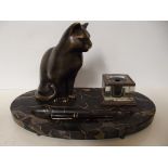 Marble desk stand surmounted with bronze cat, heig