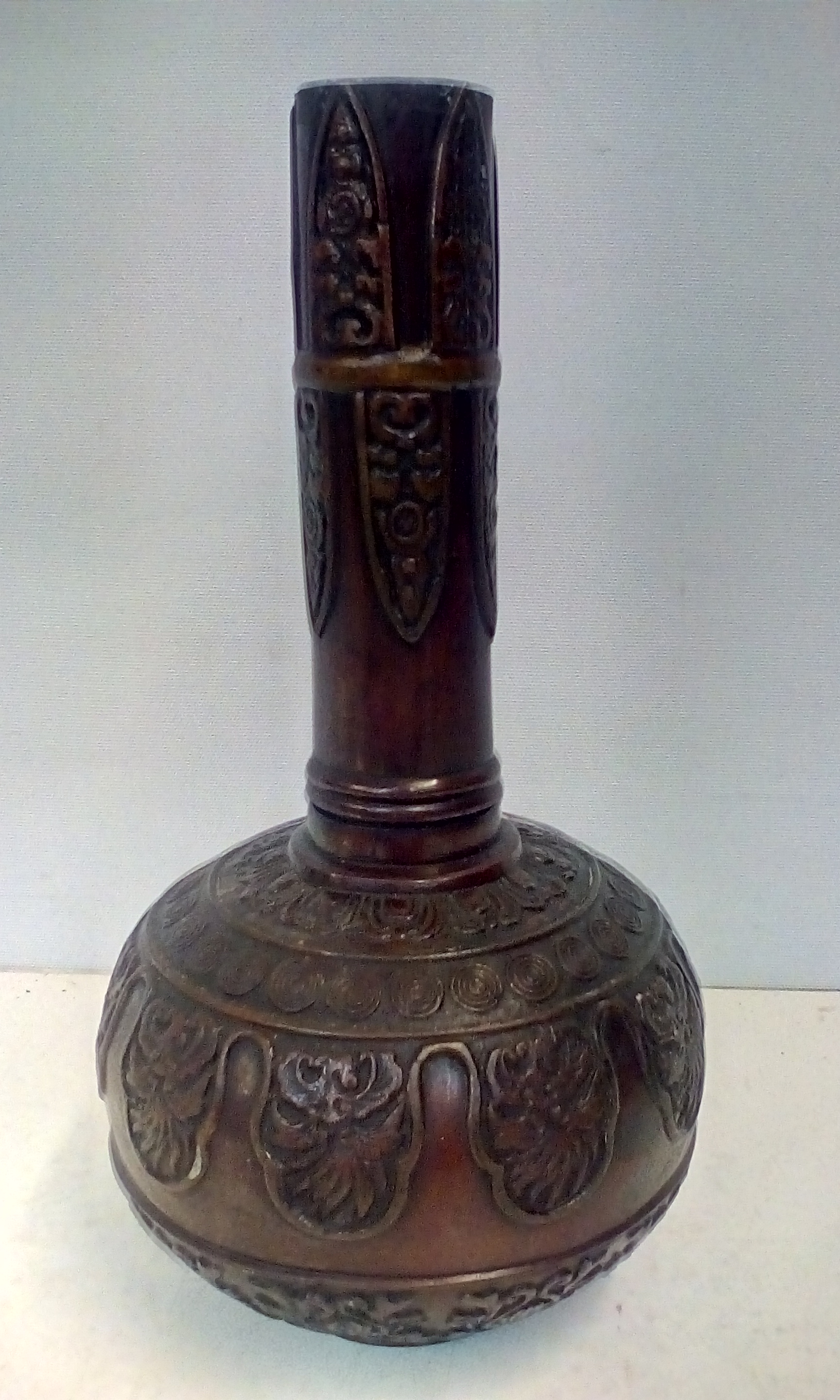 Eastern bronze vase, height 22cm