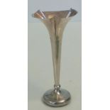 Edwardian silver bud vase, Birmingham, height 9.5c