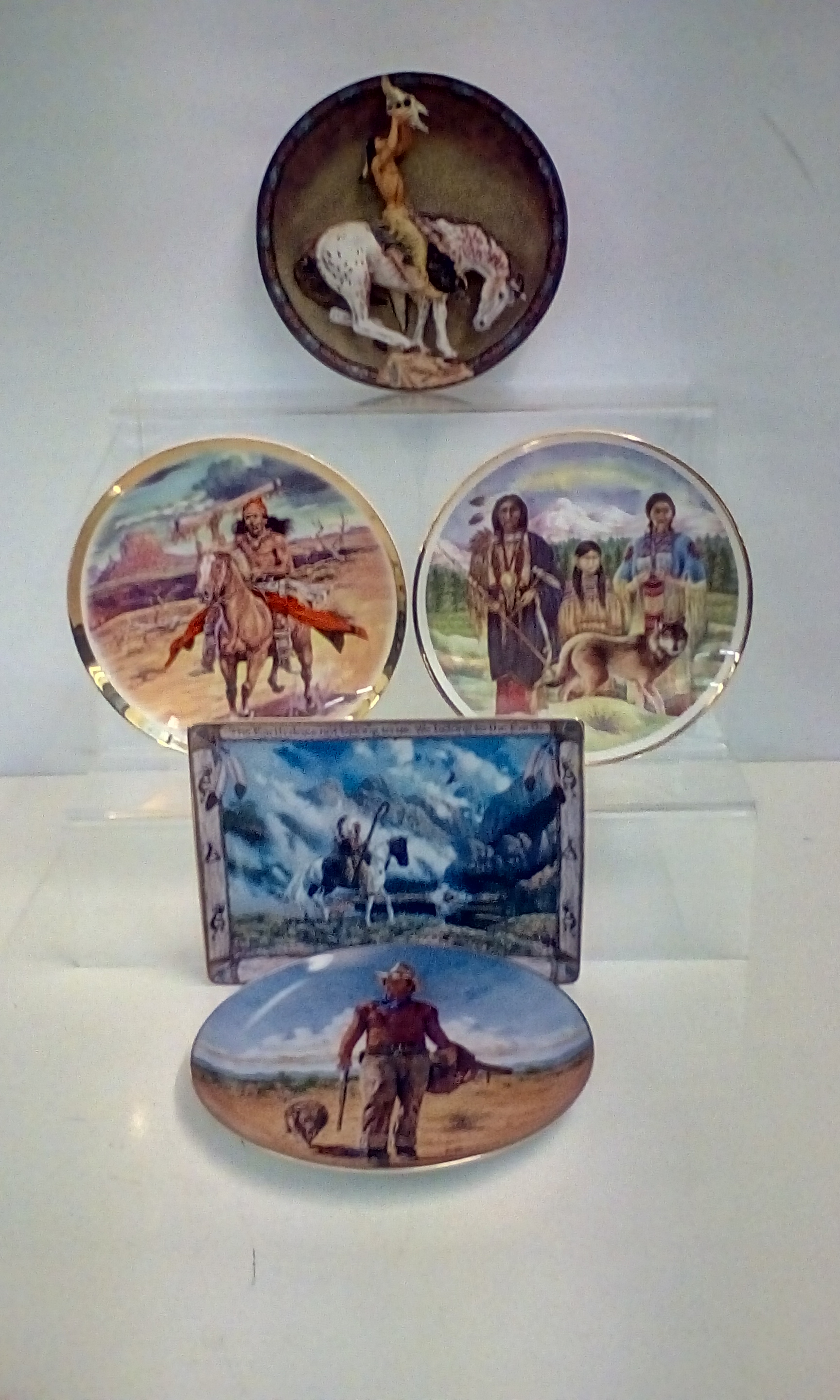 Five Western themed cabinet plates, three being Fr