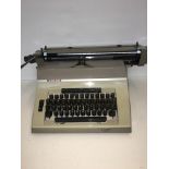 Adler universal 200 typewriter