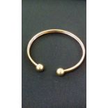 9 ct gold bangle, 4,5 grams