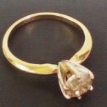 1ct Solitaire diamond ring on a 18ct gold band. Ro