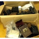 A quantity of vintage cameras