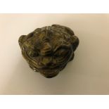 A carved Oriental three-legged toad, carved in tiger's eye: 8.5 cm x 6cm x 4.5cm.