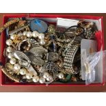 A box of costume jewellery to inc rings,