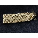 A 9ct gold gate bracelet