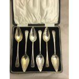 Cased hallmarked silver grapefruit spoons