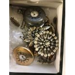 A box of jewellery to inc a gold ring, brooches, pocket watches, amber brooch,