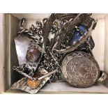 A quantity of vintage silver jewellery to inc necklaces, chains, locket,