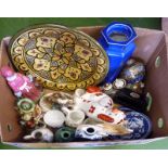 A box of assorted pottery