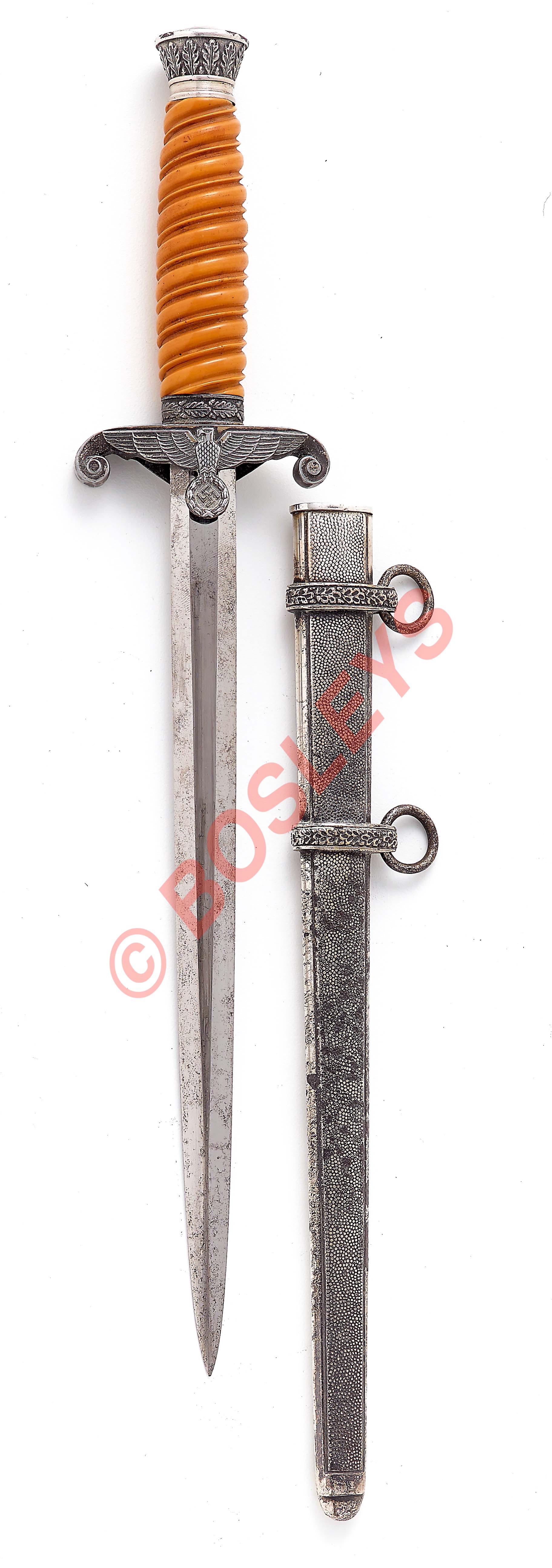 German Third Reich Army Officer's Dagger by P.D. Luneschloss of SolingenA good scarce example with