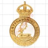 Hertfordshire Regiment King’s Crown Officer’s gilt cap badge. A fine die-cast example. (KK 1805) J.