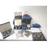 A mixed selection of collectors coins to include a cased Royal Mint 1984-87 United Kingdom £1 silver