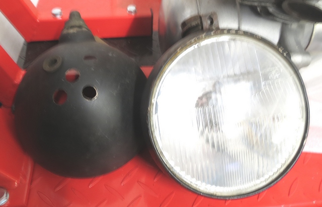 A pair of head lights A/F