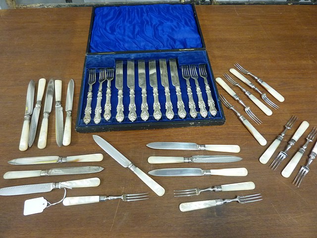 A cased set of Victorian silver handled knives and forks, Sheffield hallmarks and a set of twelve