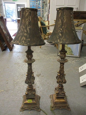 A pair of modern French style table lamps, 30 h (including shades)