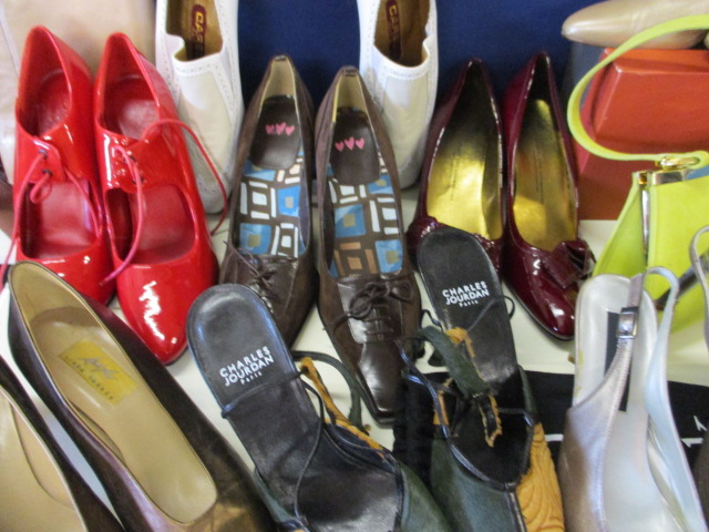 A selection of ladies designer shoes to include Charles Jourdan stilettos in turquoise, size 6 1/2 - Image 5 of 7