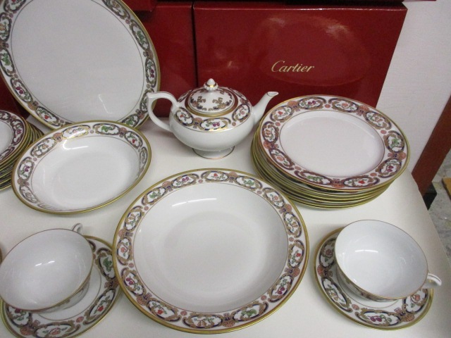 A Cartier La Maison Du Prince pattern porcelain dinner service, decorated with fruit in scrolled - Image 3 of 4