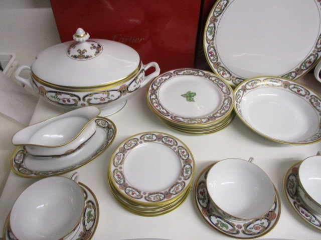 A Cartier La Maison Du Prince pattern porcelain dinner service, decorated with fruit in scrolled - Image 2 of 4