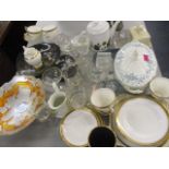 A mixed lot to include a Murano dish, Royal Tuscan Babycham glasses and other items