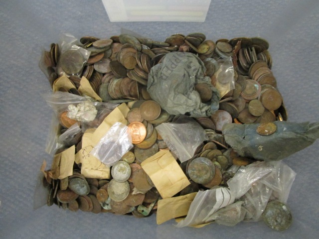 A quantity of mainly English coinage to include 1967 pennies with original lustre finish, 1835