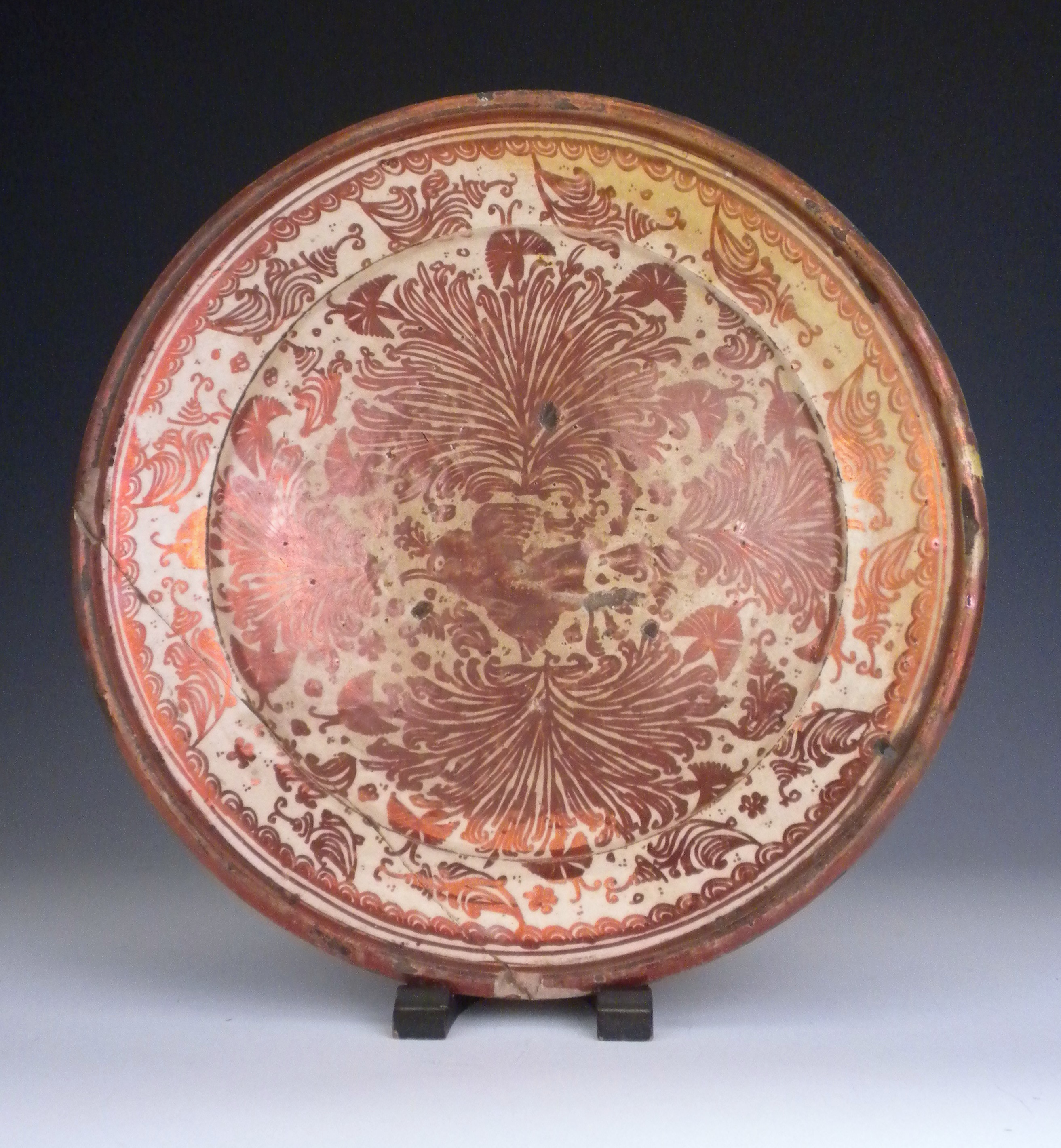 A 17th century Hispano-Moresque lustre Bowl, probably Manises (Valencia), painted in ruby lustre