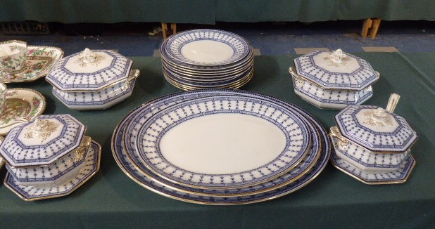 A Losol Ware Pompadour Pattern Blue and White Dinner Service to Include Three Graduated Meat Plates,