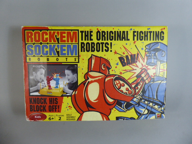 A 2008 Edition 'Rock'Em and Sock'Em Robots' Game. - Image 2 of 2