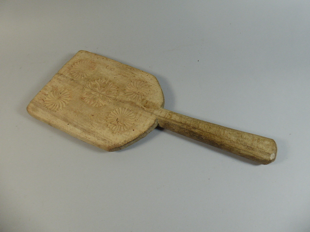 A 19th Century Scandinavian Pine Wood Chopping Board with Chip Carved Decoration,